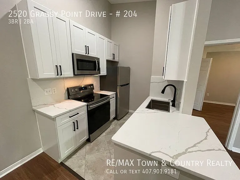 2520 Grassy Point Dr #204 — Photo 16