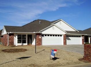 5907 Park Valley Cir, Fort Smith, AR 72916