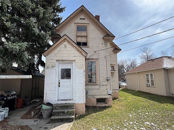 2nd image of 707 6th Ave N