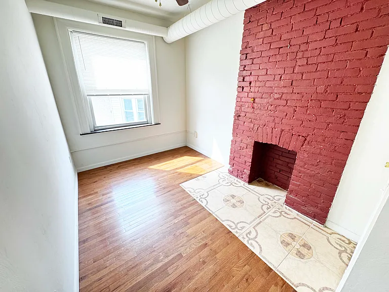 5501 Black St #2 — Photo 4