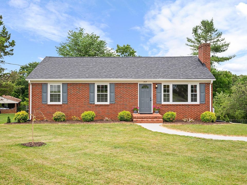 1st image of 203 Maple Hills Dr