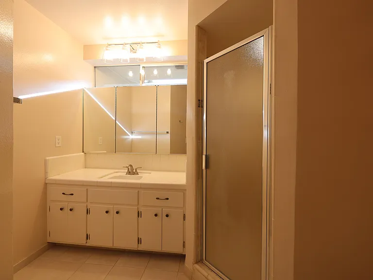 334 Consuelo Dr #B — Photo 10
