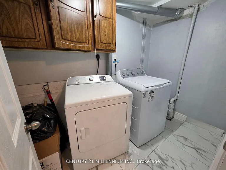 23 Malcolm Cres — Photo 26