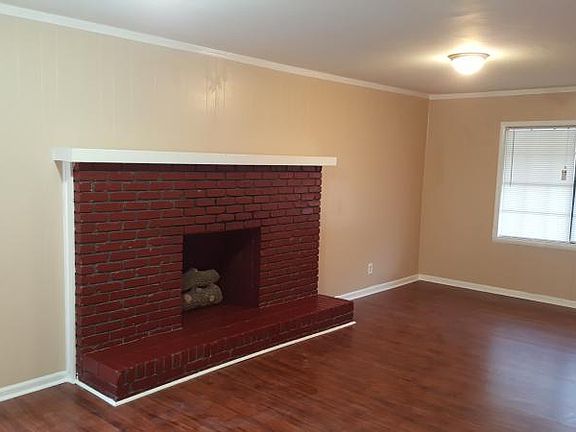 2nd image of 1001 Brian Ln