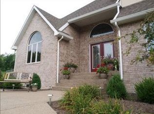 38 Leinster Dr, Triadelphia, WV