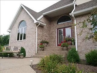 38 Leinster Dr photo 1