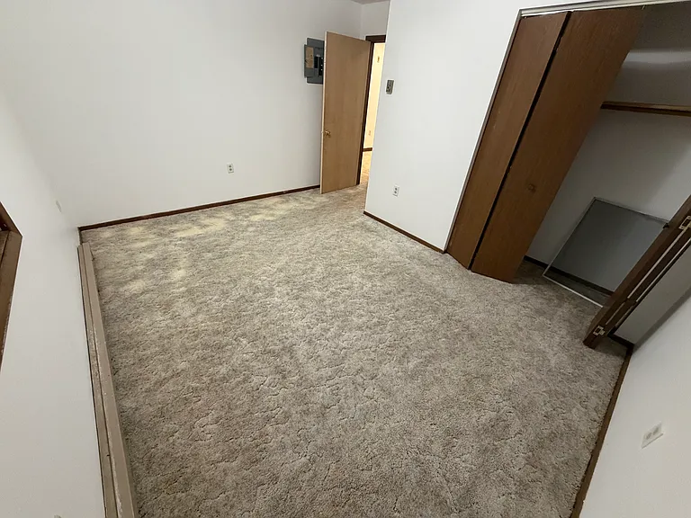 302 Main St N #3 — Photo 4