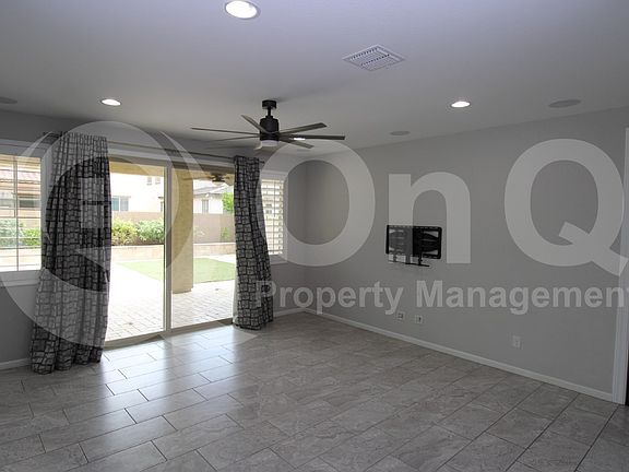 5th image of 275 E Honeysuckle Pl