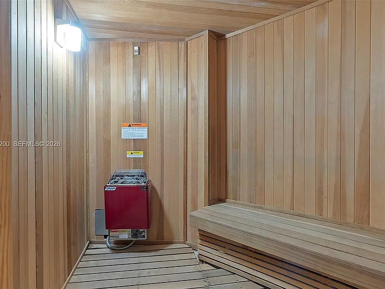 110 Washington Ave — Photo 15