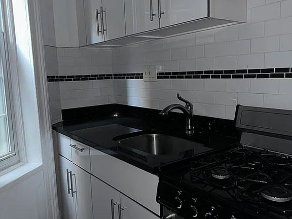 4th image of 226 E 59th St APT 3FW