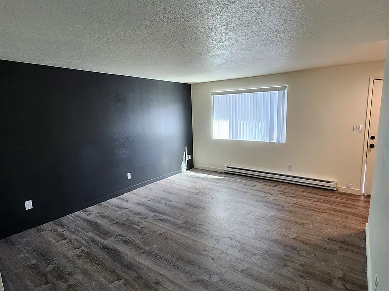 890 Dougherty Dr NE — Photo 31