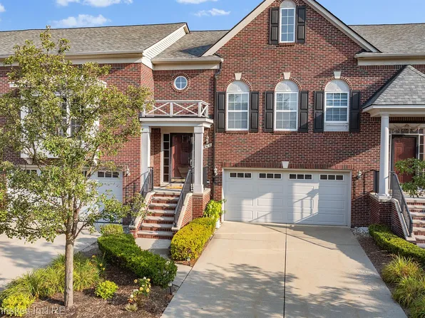 963 Sandalwood Dr, Troy, MI 48085