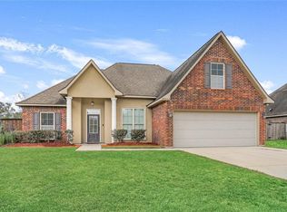 28404 Loiret Ct, Ponchatoula, LA 70454