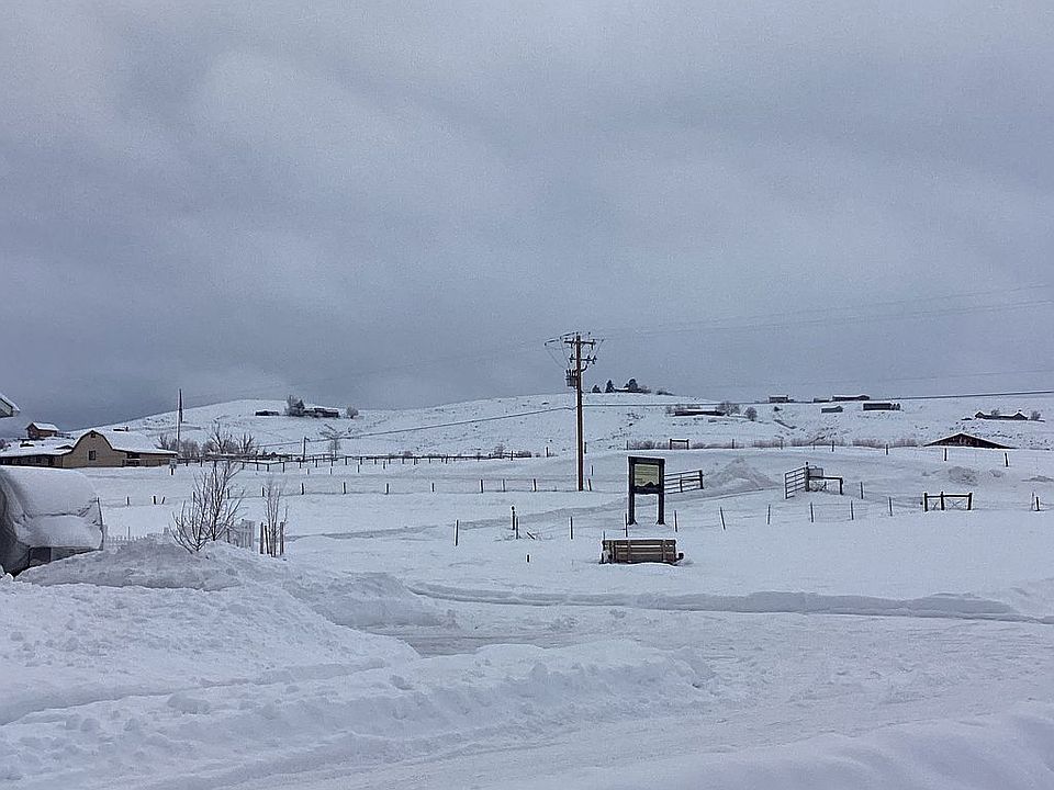 2nd image of 1060 Timber Dr