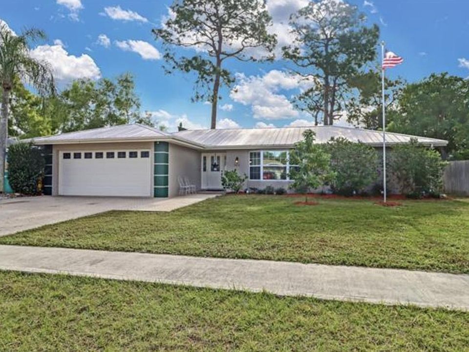 1st image of 2612 Poinciana Dr