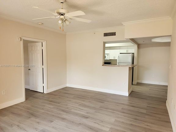 4th image of 215 SW 117th Ter #14105