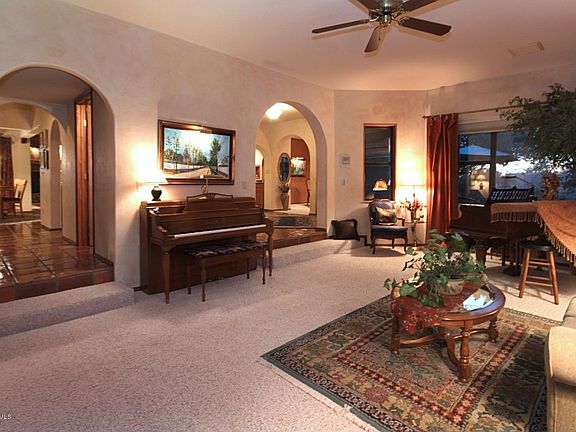 3rd image of 1190 E Calle De La Cabra