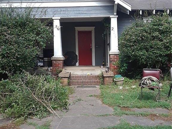 2nd image of 209 N Abbott St