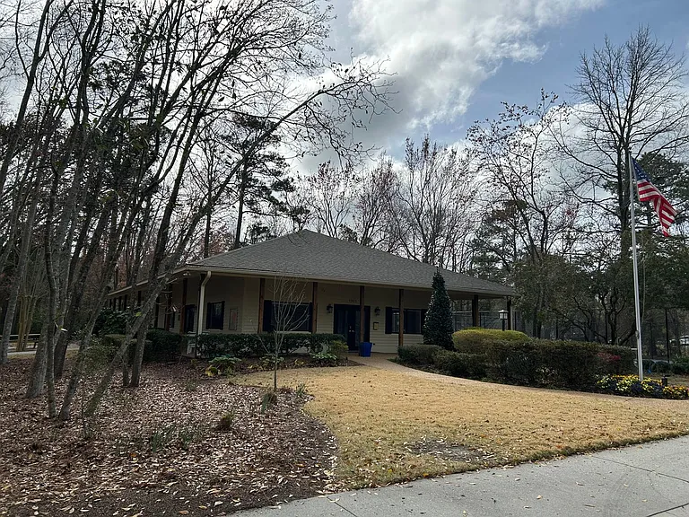 1213 Bayside Cir W — Photo 28