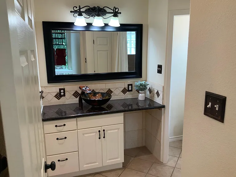 431 Irvington Dr — Photo 42