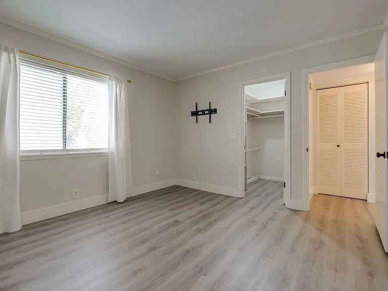 Summit Ridge Dr — Photo 14