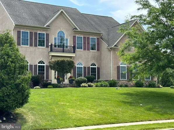 340 Alexander Dr, Telford, PA 18969