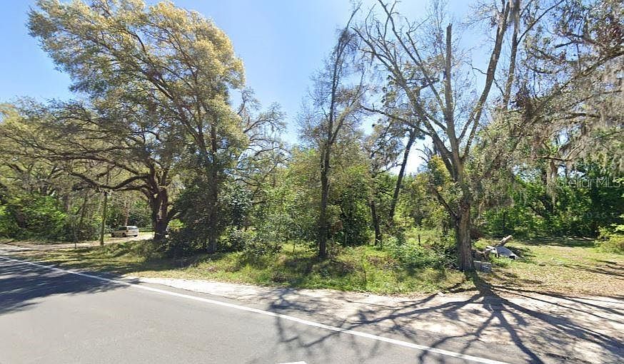 2nd image of 2715 GRIFFIN ROAD