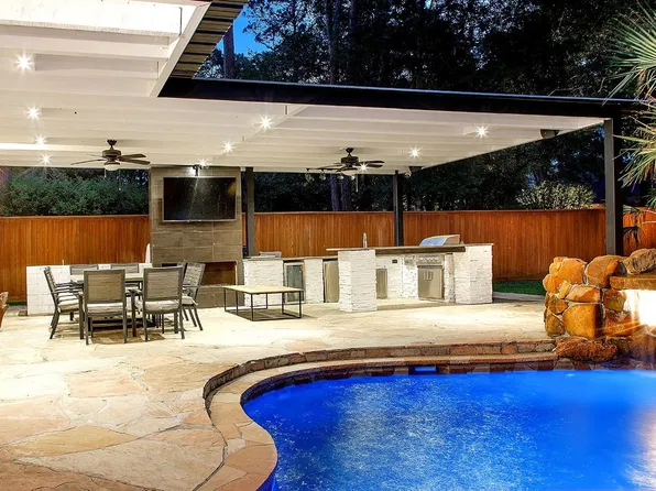 34 N Wooded Brook Cir, Spring, TX 77382