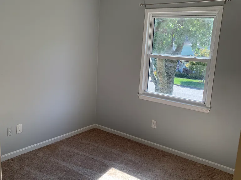 347 Green Meadows Dr — Photo 21