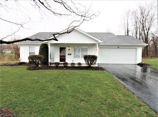 355 Nantucket Dr, Geneva, OH 44041