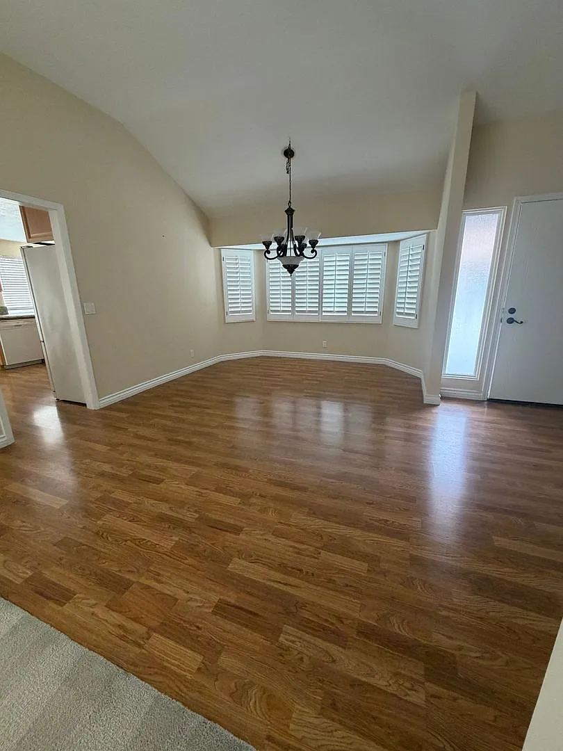 Spacious 3 Bedroom home — Photo 4