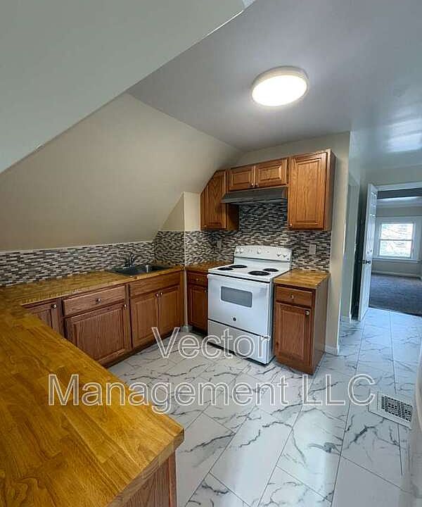 1st image of 1400 Ella T Grasso Blvd E