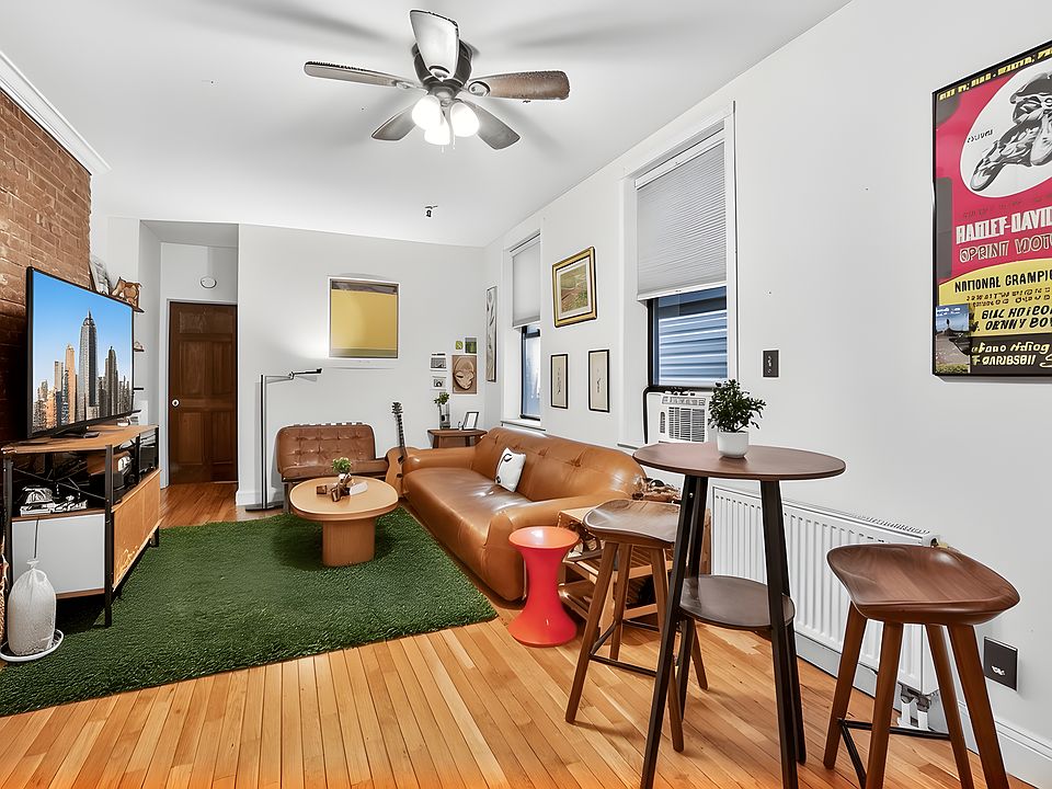 1st image of 117 Ogden Ave APT 1R