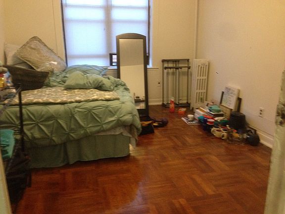 3rd image of 3044 32nd St APT 5C