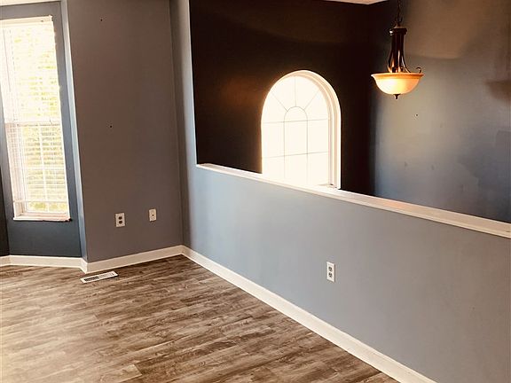 4th image of 65 Indian Creek Dr