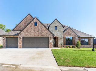 1602 Pinecrest Dr, Claremore, OK 74017