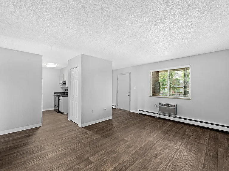 The Wesley Apartments — Photo 11