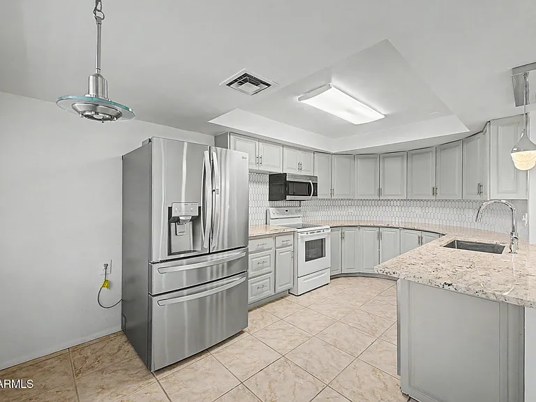 3734 E Montecito Ave — Photo 12