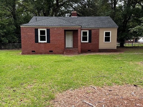 2nd image of 320 E Camellia Dr