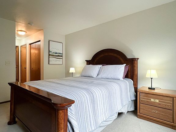 5th image of 380 E 11th Ave #122-1