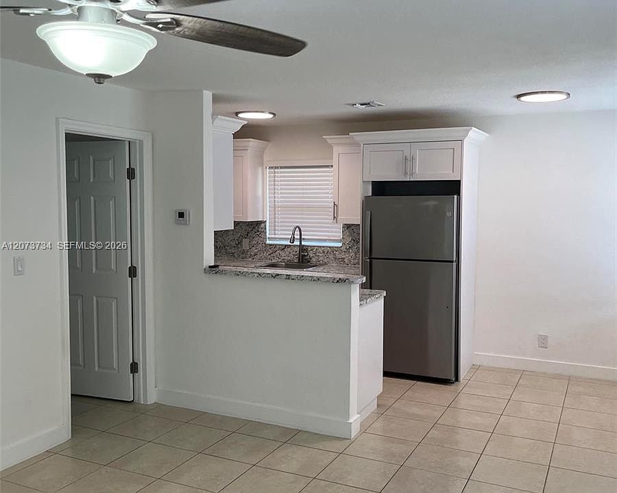 1st image of 330 NE 7th St #330
