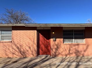 2406 W 16th St #A, Plainview, TX 79072