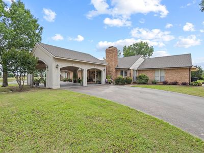 2017 S Village Dr, Bonham, TX, 75418
