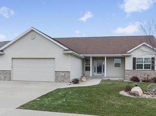 2503 Radcliffe Ct SW, Cedar Rapids, IA 52404