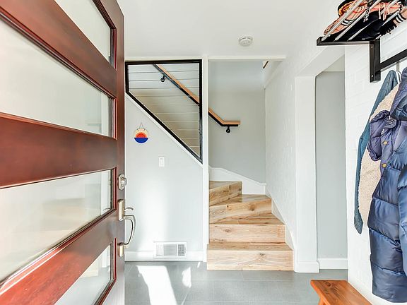 4th image of 4107 Wexford Dr