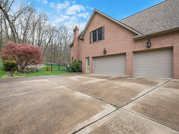 3rd image of 341 Steeplechase Dr