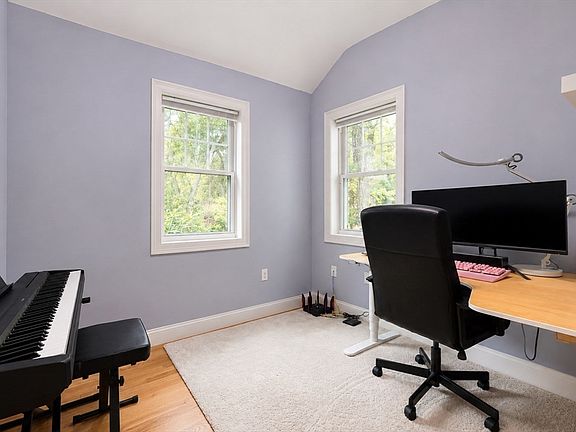4th image of 43 Quarry Rd #43