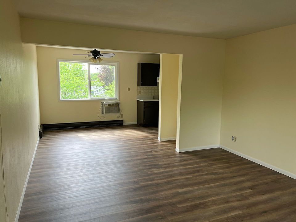 18 N. Broadway St. 18 Broadway St Edgerton WI Zillow