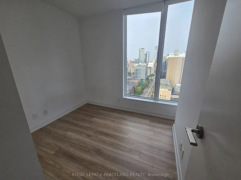 203 College St #2308 — Photo 9