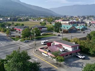 21 & 61 Shuswap St NW, Salmon Arm, BC V1E4H7